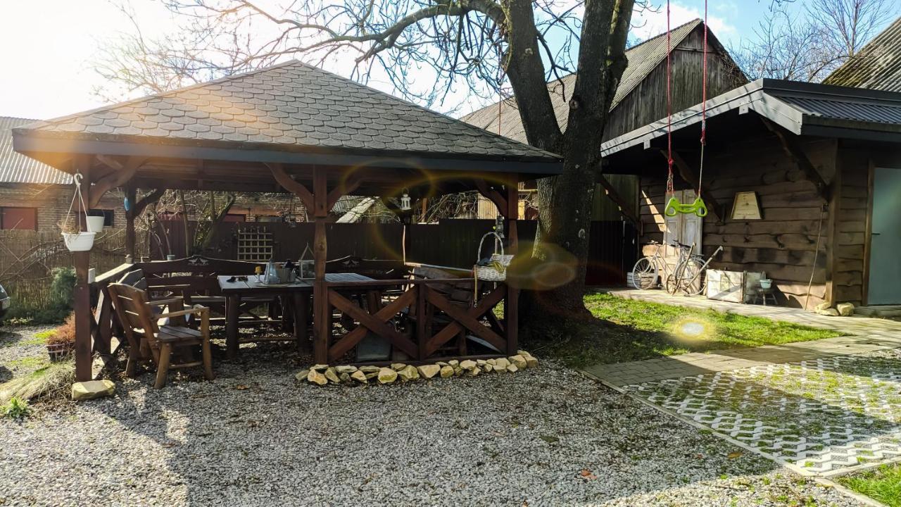 Roztoczanski Dworek Zamość エクステリア 写真